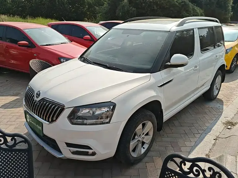 Skoda Yeti TSI280 DSG Forward