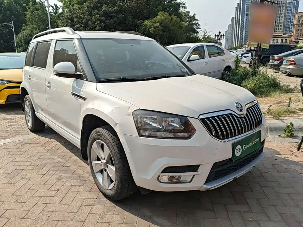 Yeti TSI280 DSG Forward