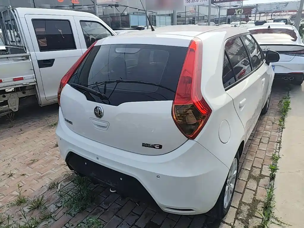MG 3 1.5 L AMT Elite