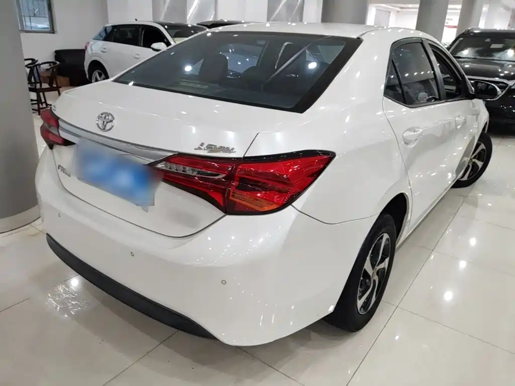 Levin Facelift 185 T CVT Elite CN-V