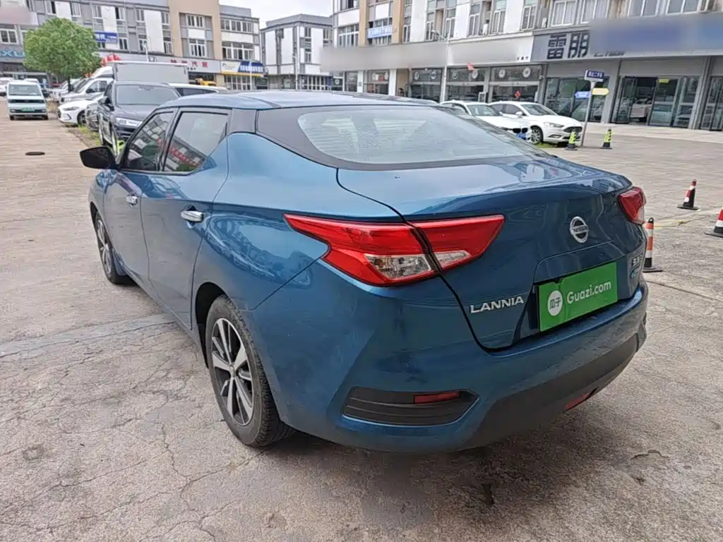 Lannia 1.6 L CVT Cool