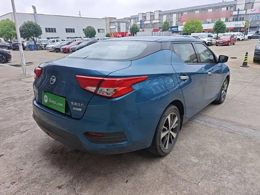 Lannia 1.6 L CVT Cool