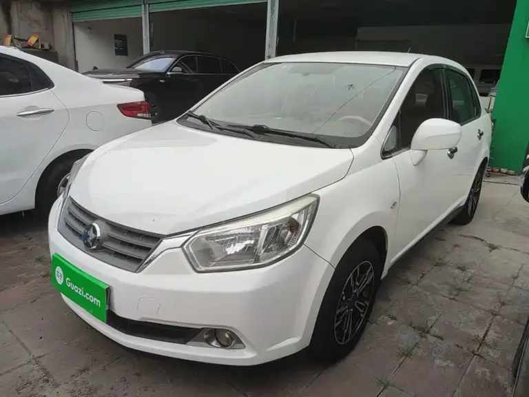 Venucia D50 启辰D50 2013款 1.6 L 自动时尚版