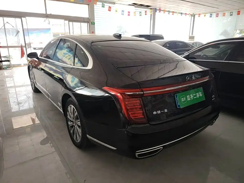 Hongqi H9 2.0 T Connected Flagship Joy