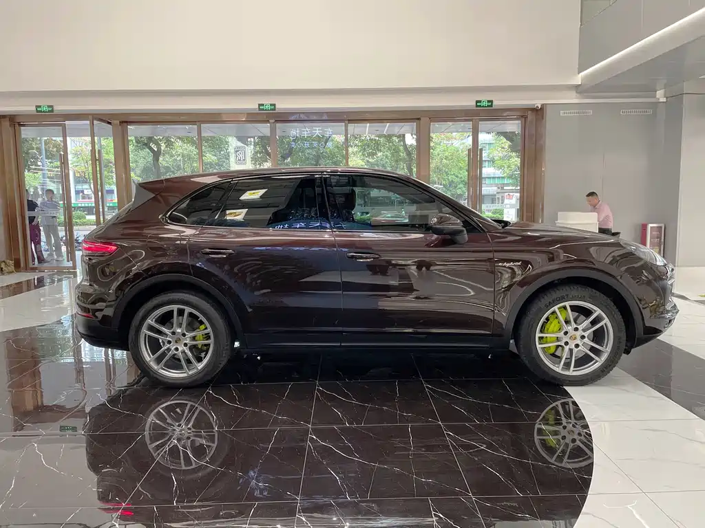 Cayenne NEV Cayenne E-Hybrid 2.0 T