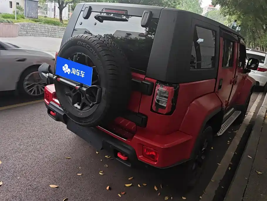 BAIC BJ40 2.0 D Auto 4 WD Blade Hero Swordsman