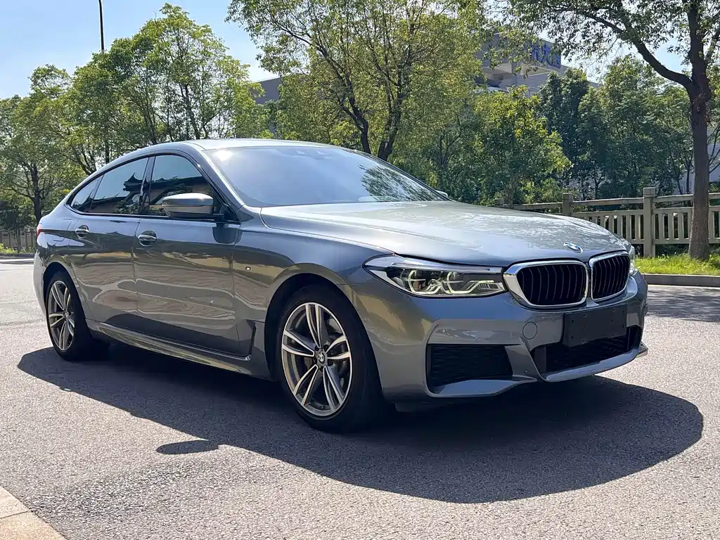 BMW 6 Series GT 630 i Luxury Design Package
