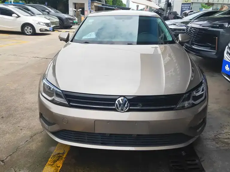 Volkswagen Lamando 230 TSI DSG Style