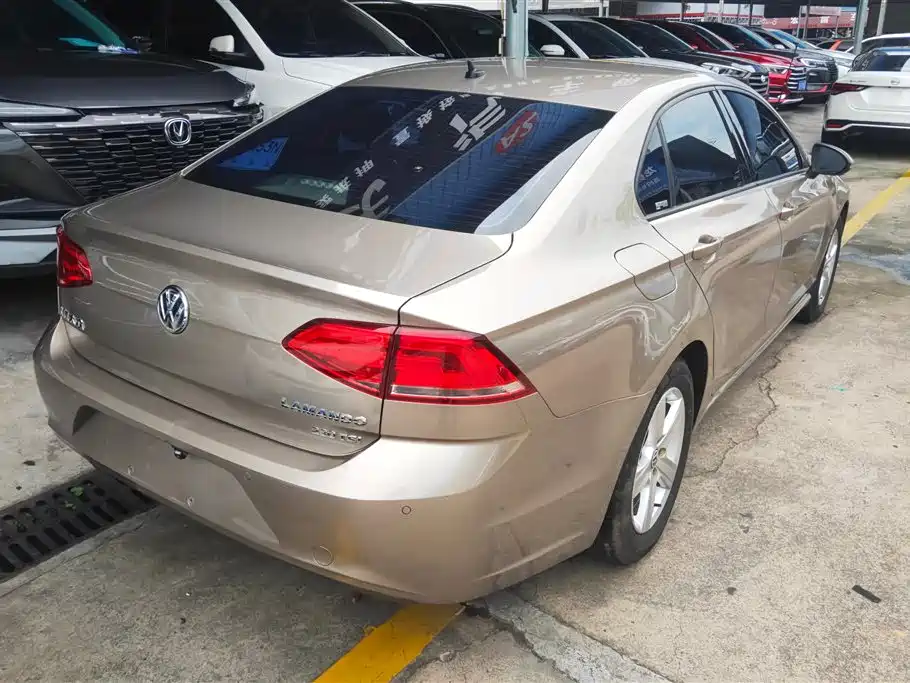 Lamando 230 TSI DSG Style