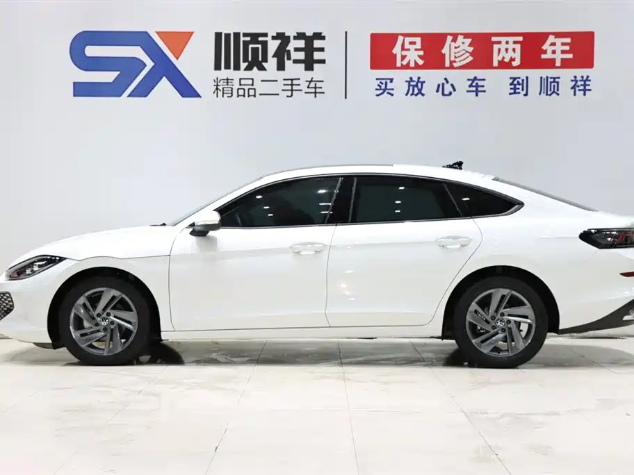 Lamando Lamando L 280 TSI DSG Dazzle Hot