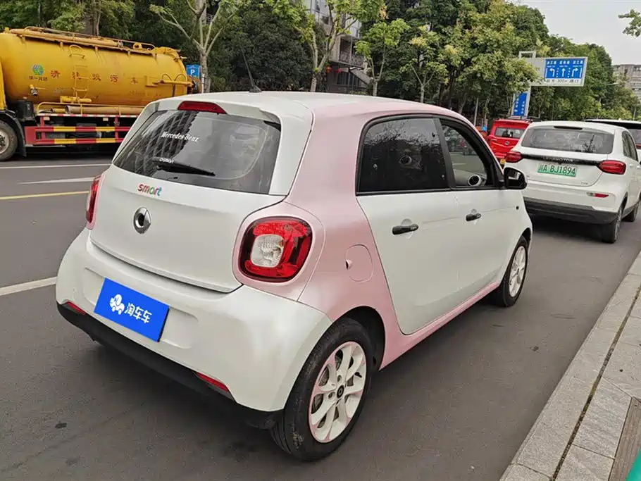 smart forfour 1.0 L 52 kW Agile