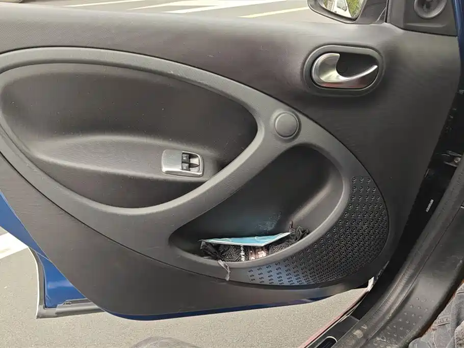 smart forfour 1.0 L 52 kW Agile