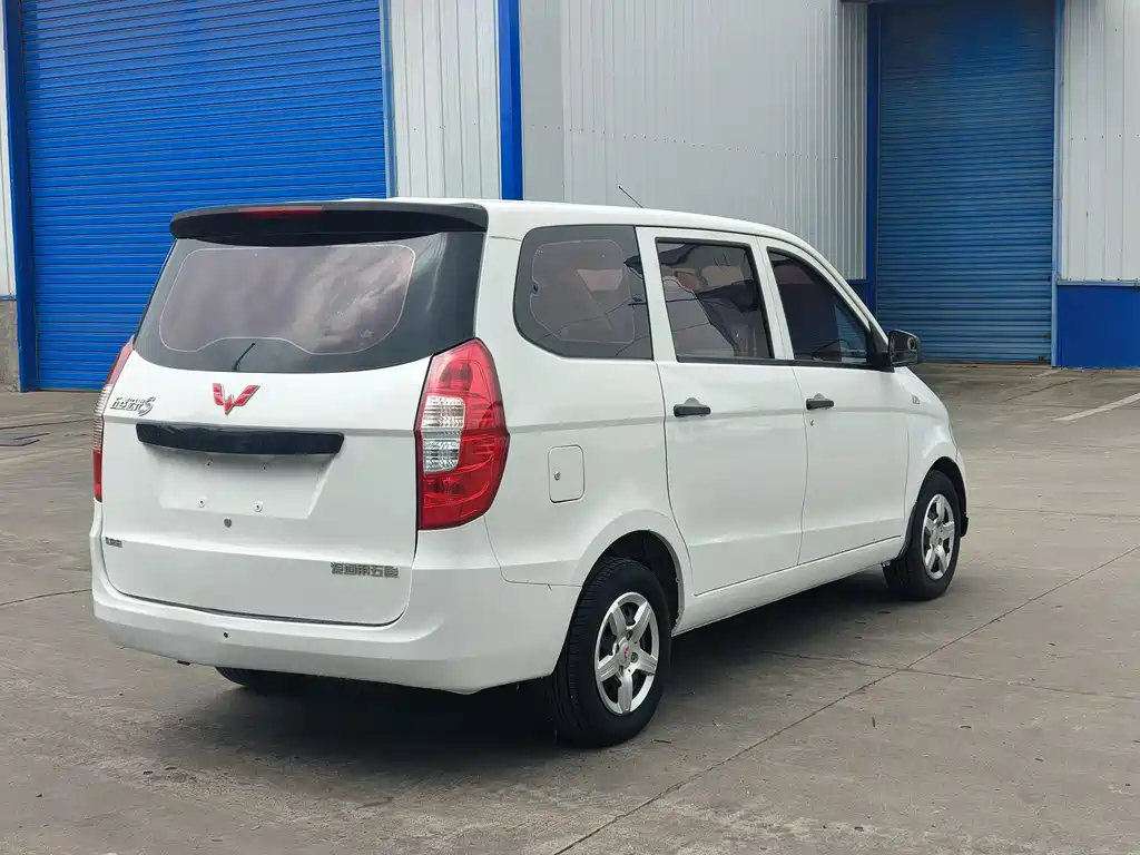 Wuling Hongguang 1.2 L Classic S Basic