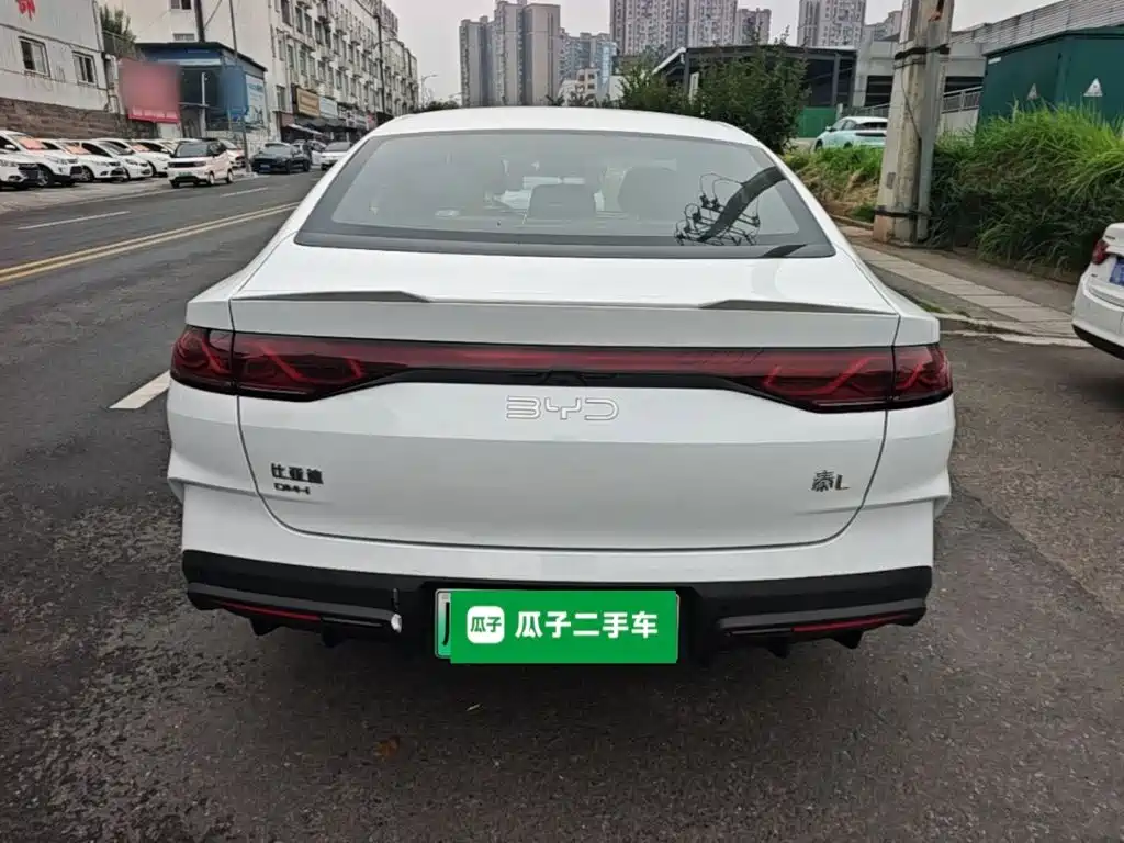 Qin L DM-i 80 KM Leading