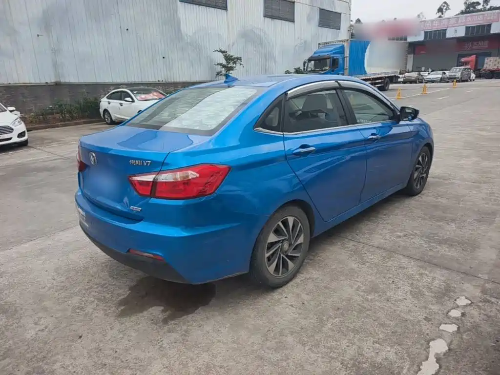 Yuexiang V7 悦翔V7 2015款 1.6 L 自动乐趣型 国IV