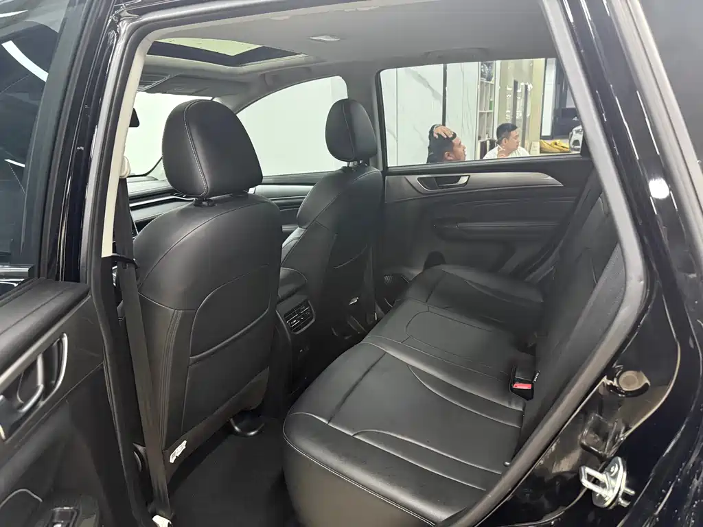 Haval M6 PLUS 1.5 T DCT Luxury Connected