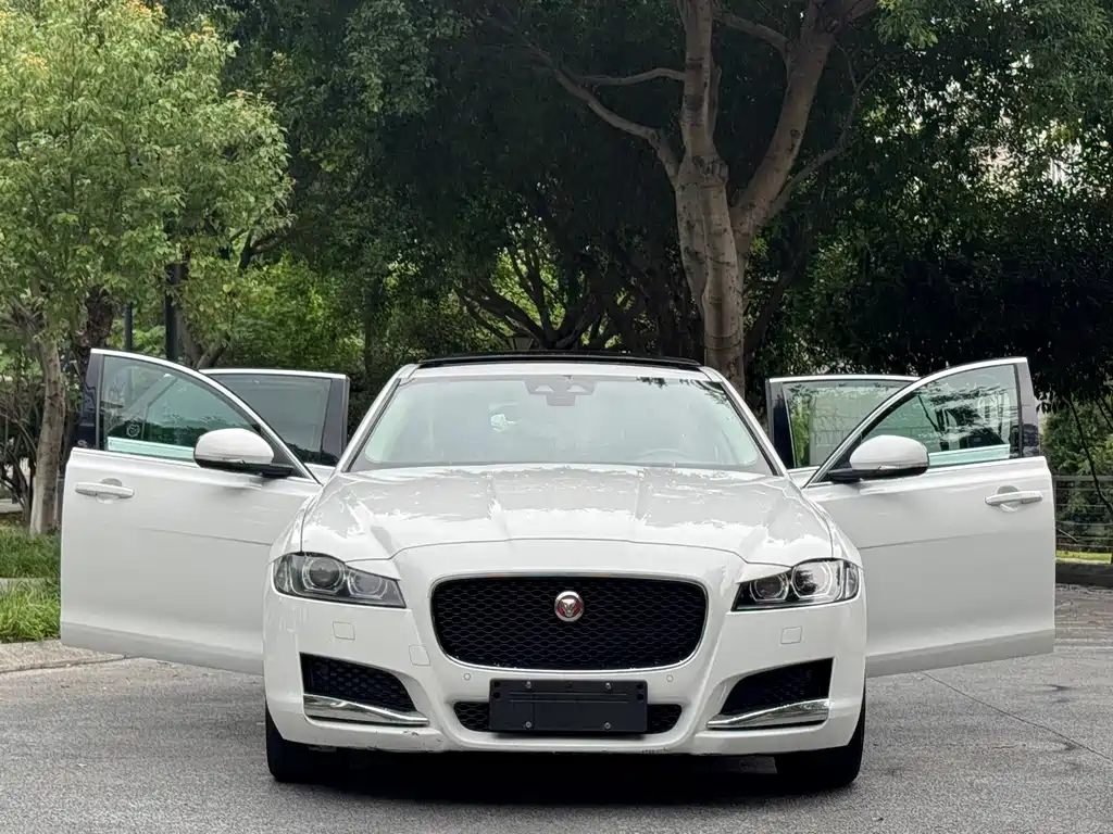 Jaguar XFL XFL 2.0 T 200 PS Luxury