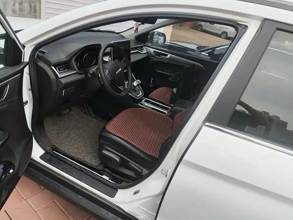 Haval M6 PLUS 1.5 T DCT Luxury Connected