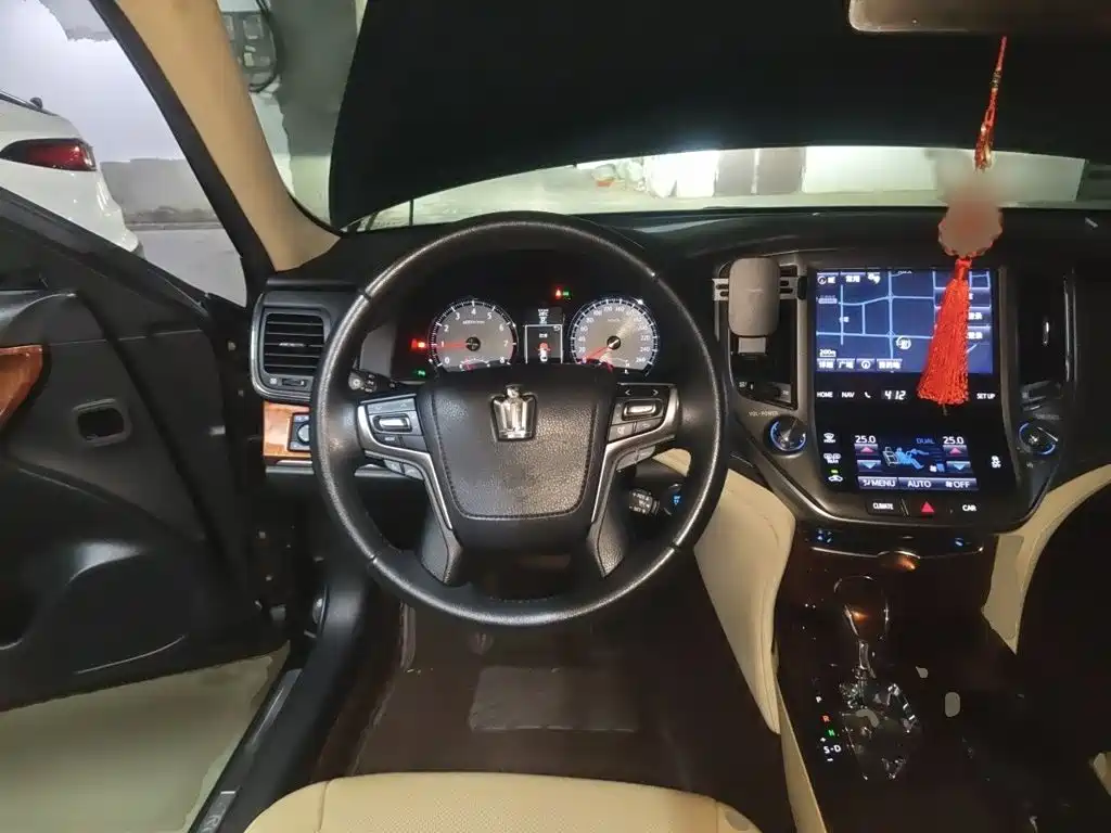 Crown 皇冠 2015款 2.5 L 精英版