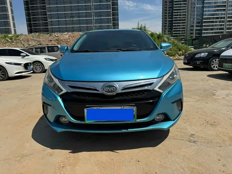 BYD Qin NEV 秦新能源 2014款 1.5 T 旗舰型