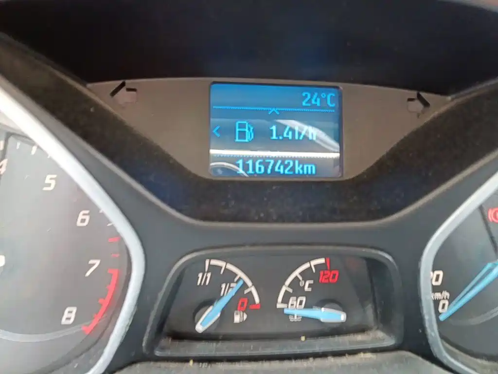 Focus Sedan 1.6 L Manual Style