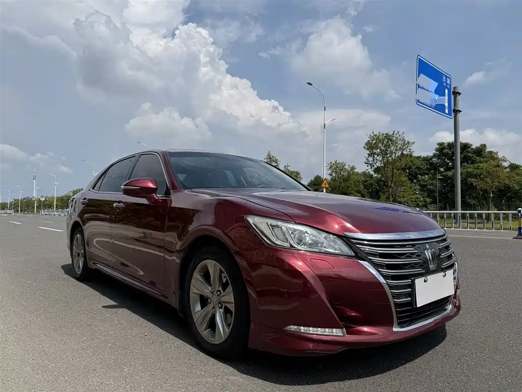 Crown 2.0 T Sport