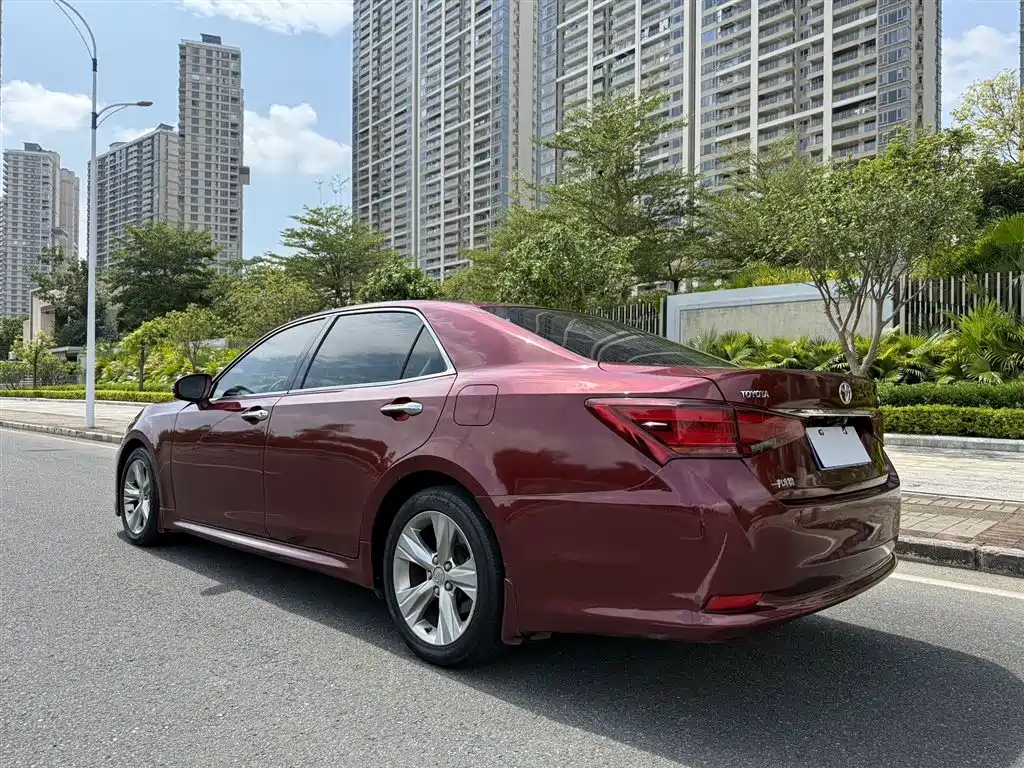 Crown 2.0 T Sport