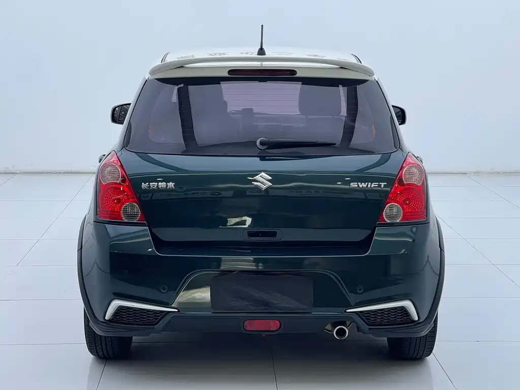 Swift 1.5 L Auto Fashion Cool Play