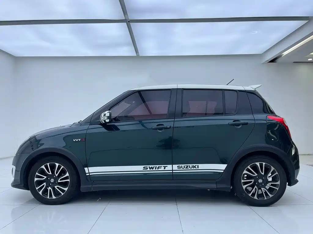 Swift 1.5 L Auto Fashion Cool Play