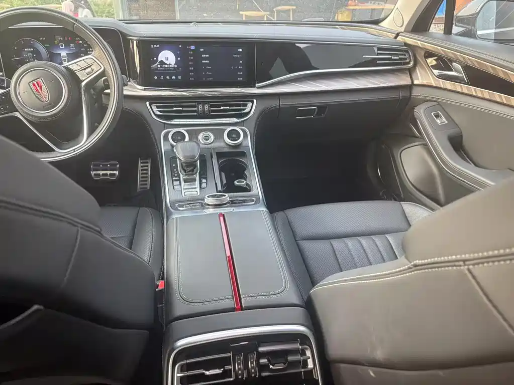 Hongqi H9 2.0 T Connected Flagship Enjoyment