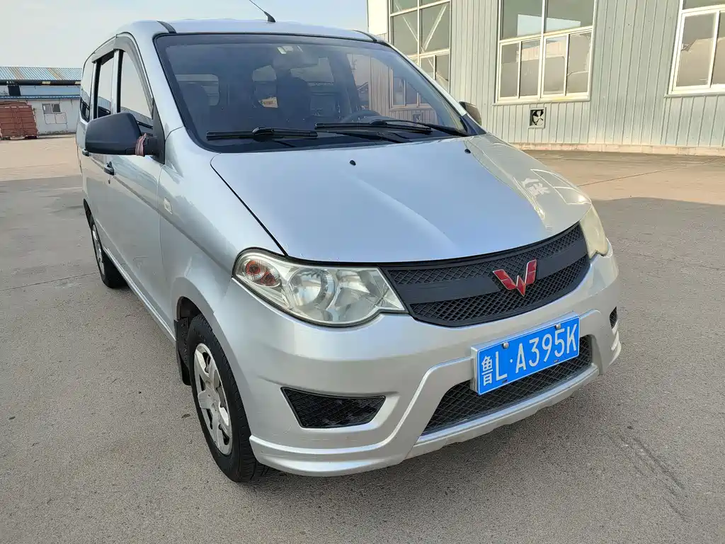 Wuling Hongguang 1.2 L S Basic CN-V