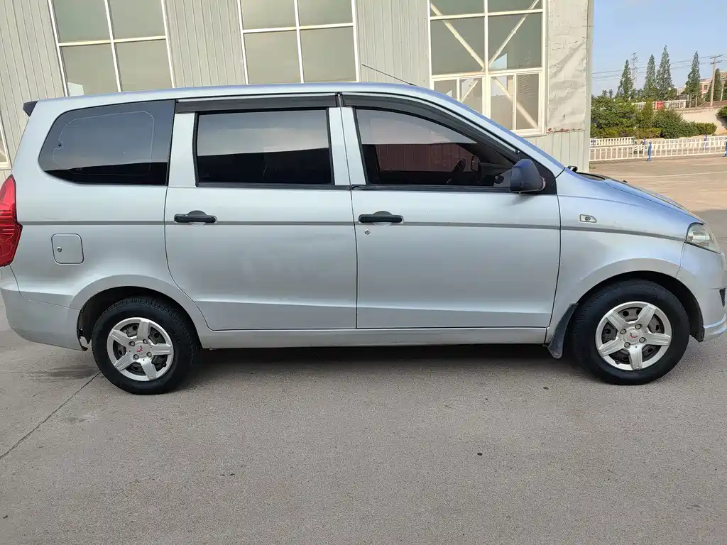 Wuling Hongguang 1.2 L S Basic CN-V