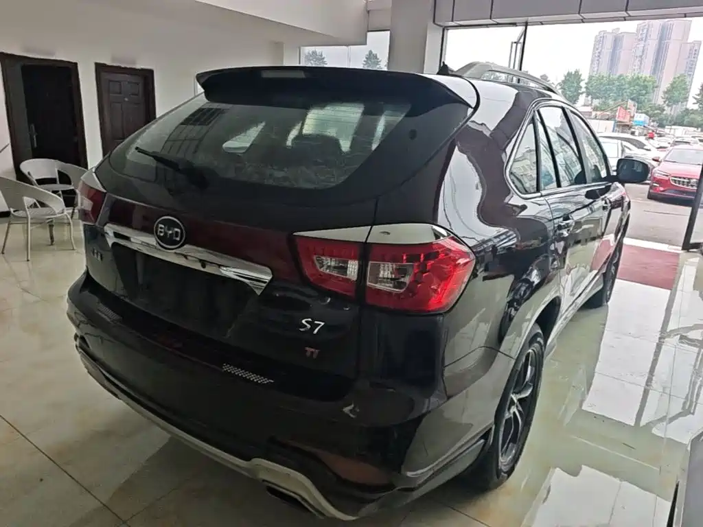 BYD S7 比亚迪S7 2015款 1.5 T 升级版 手动尊贵型