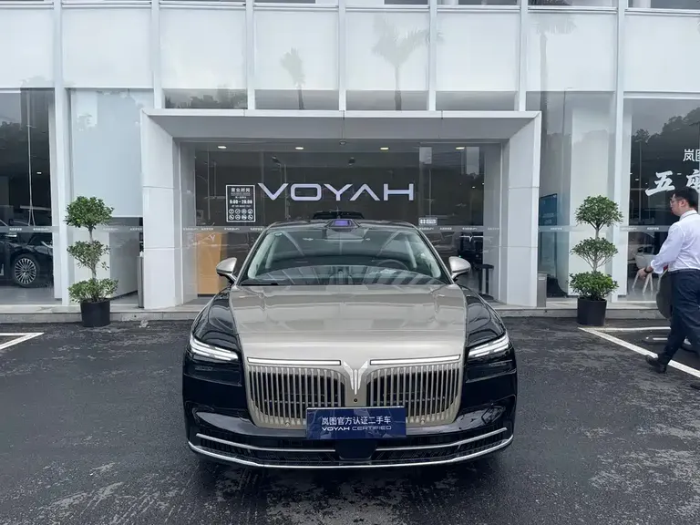 Voyah Zhuiguang L 4 WD Ultra