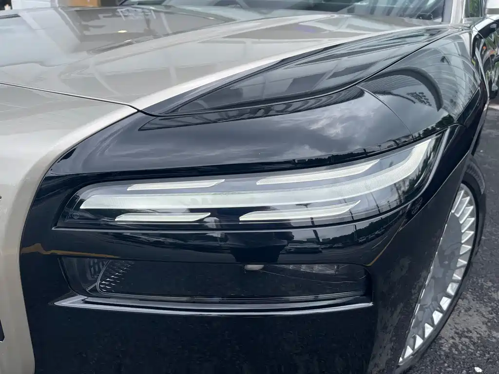 Voyah Zhuiguang L 4 WD Ultra
