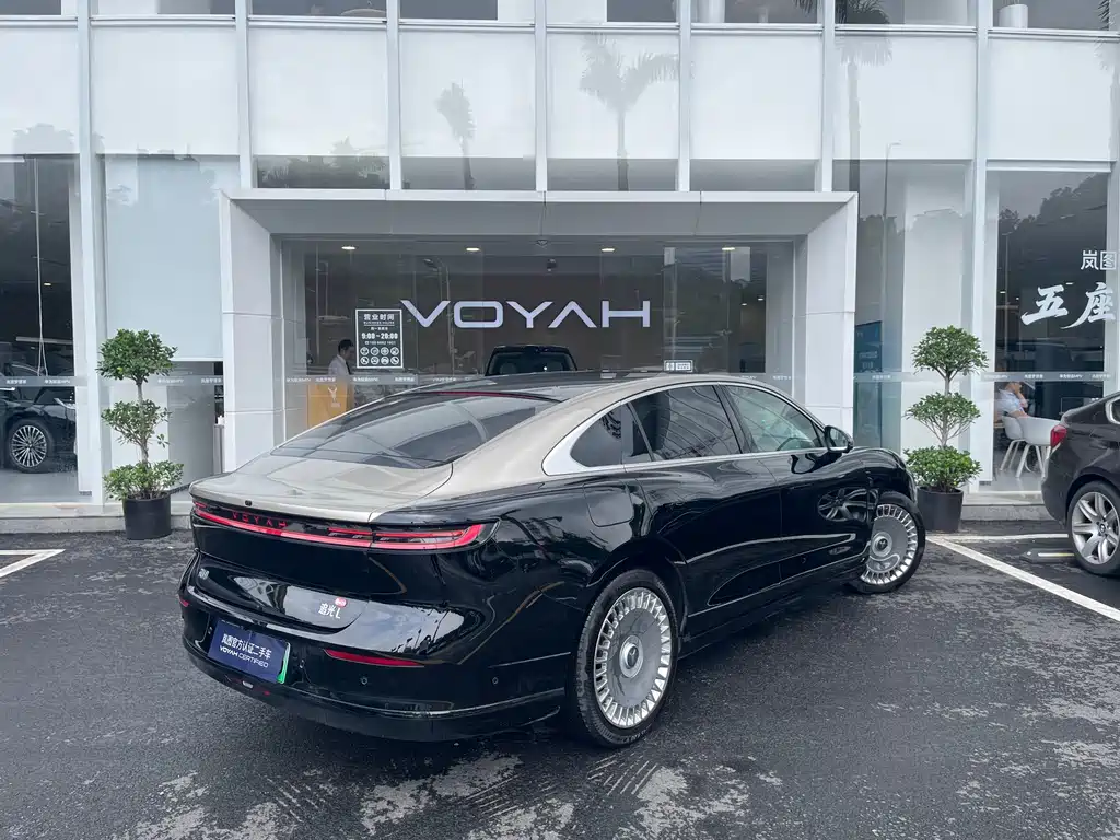 Voyah Zhuiguang L 4 WD Ultra
