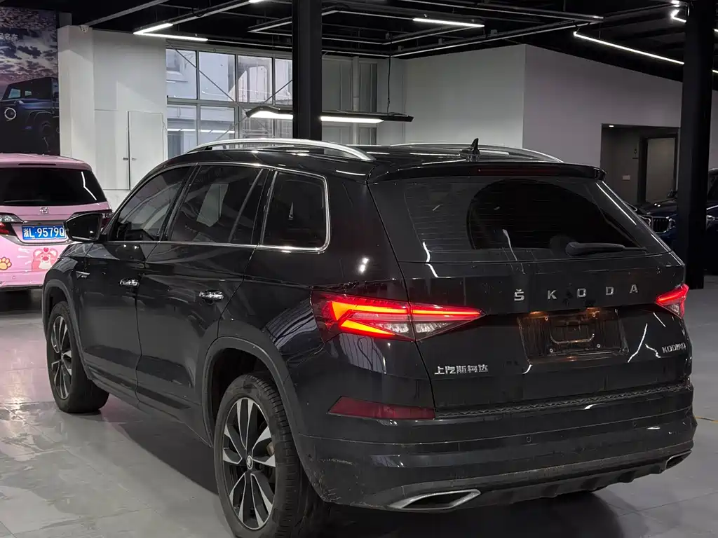 Kodiaq 柯迪亚克 2022款 TSI330 5座两驱奢享版