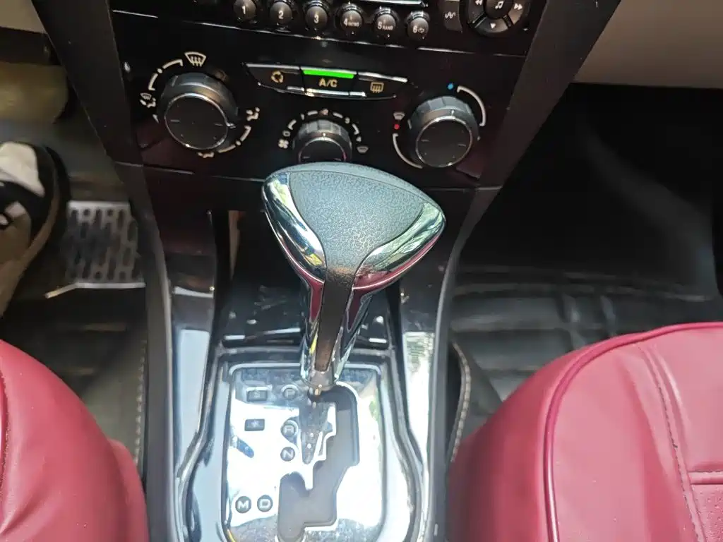 C-Quatre Sedan 1.6 L Auto Fashionable