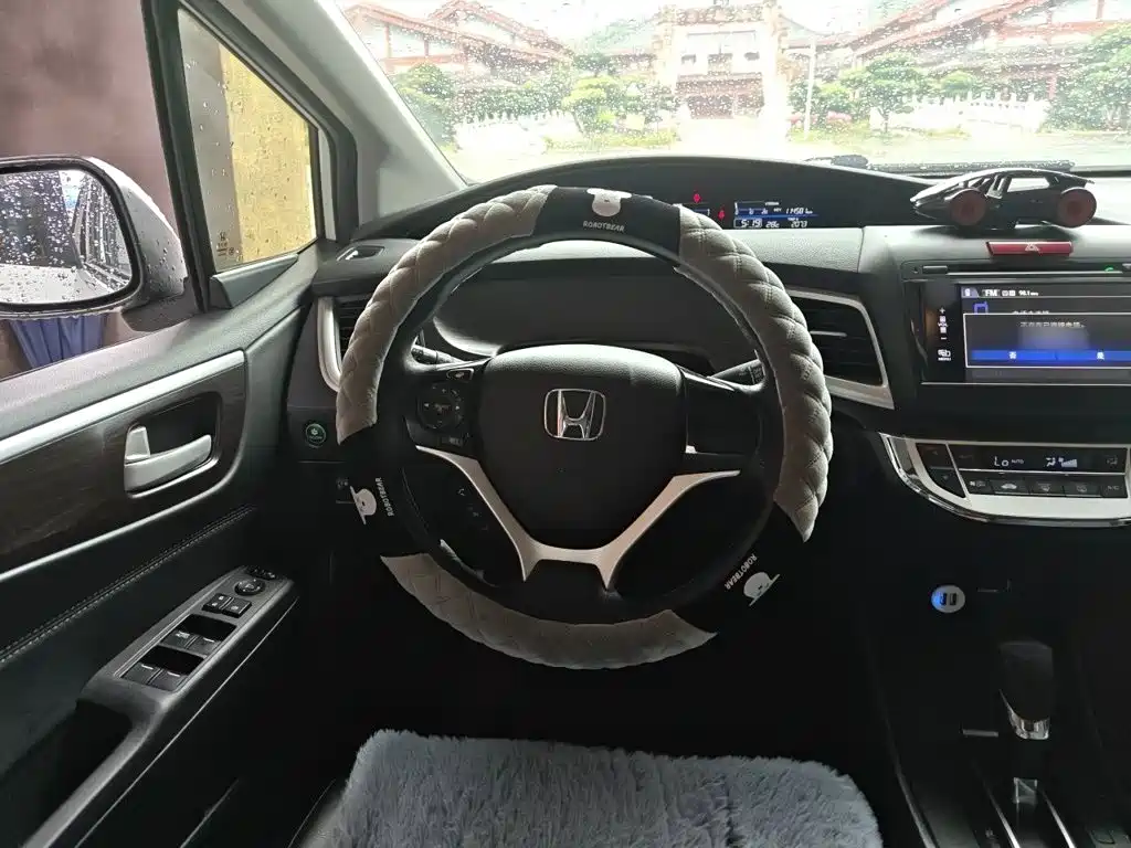 Jade 1.8 L Auto Comfort Elite 5-seat