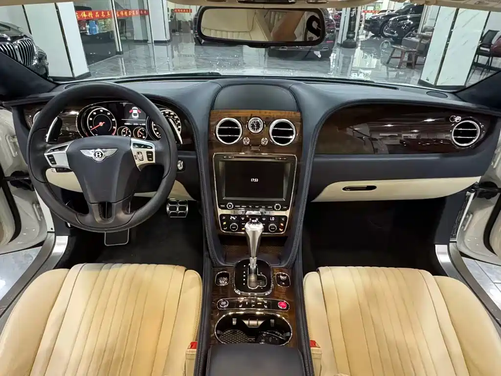 Continental GT 4.0 T GT V8 Standard