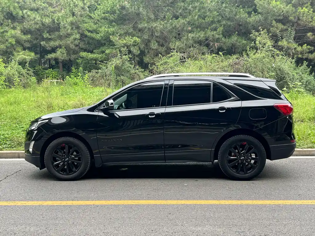 Equinox 探界者 2019款 Redline 550 T 自动四驱捍界版RS 国VI