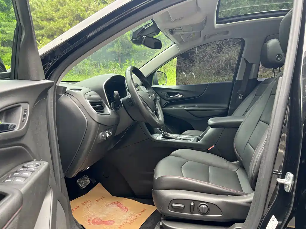 Equinox 探界者 2019款 Redline 550 T 自动四驱捍界版RS 国VI