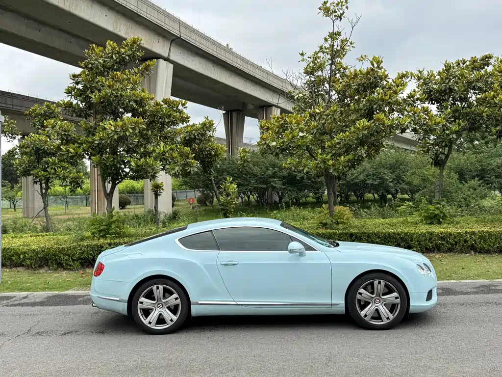 Continental GT 4.0 T GT V8