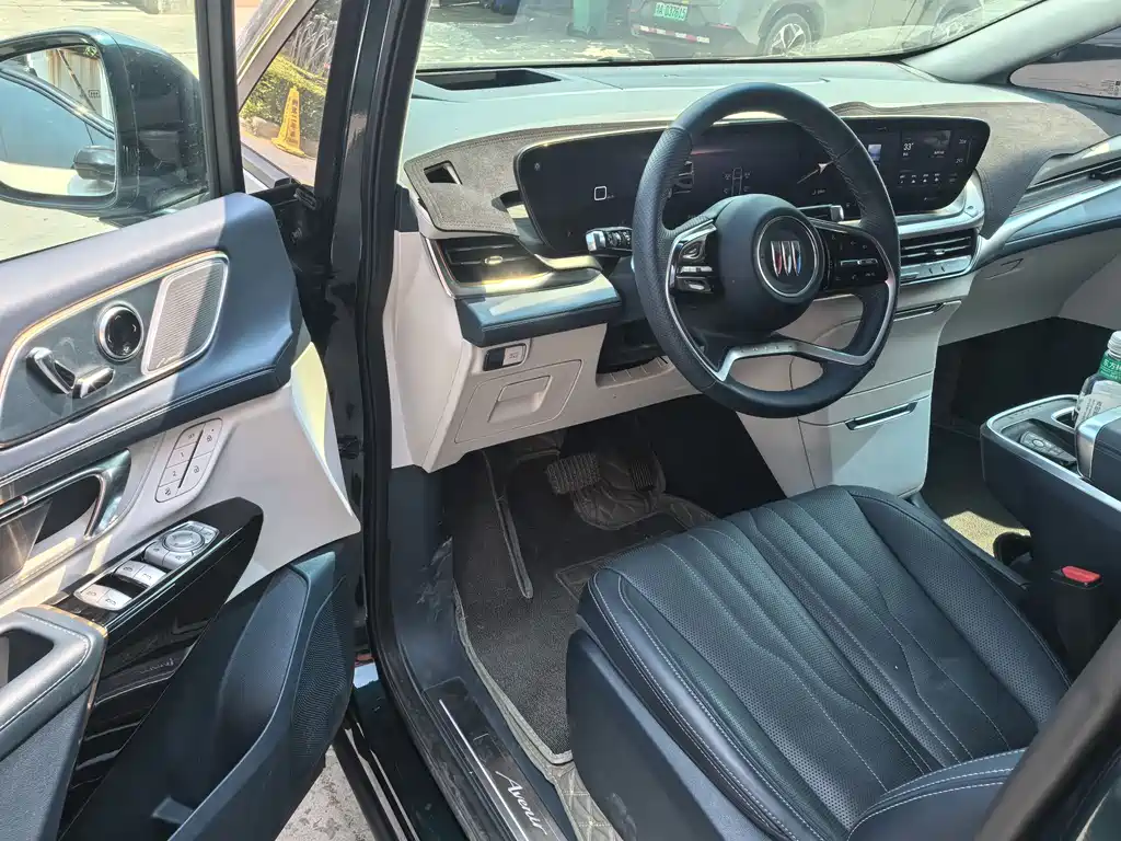 Century 2.0 T 4-seat Private