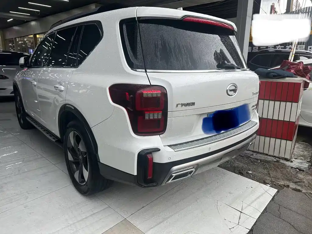 GAC Trumpchi GS8 390 T 2 WD Luxury Connected (7-seat)