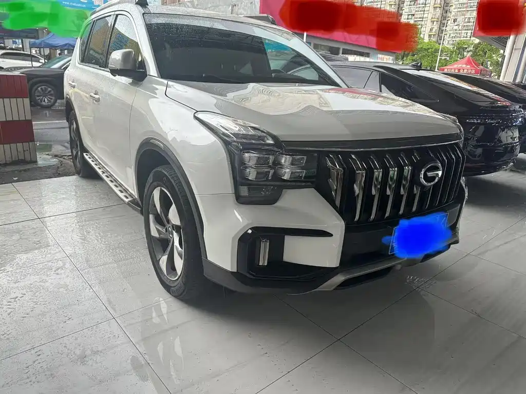 GAC Trumpchi GS8 390 T 2 WD Luxury Connected (7-seat)
