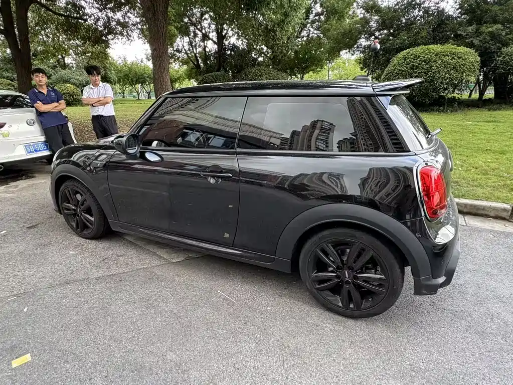 MINI 2.0 T COOPER S Racer