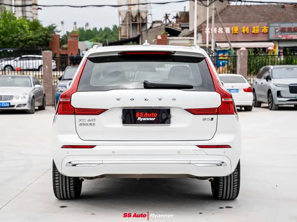 Volvo XC60 B5 4 WD Smart Ease Luxury