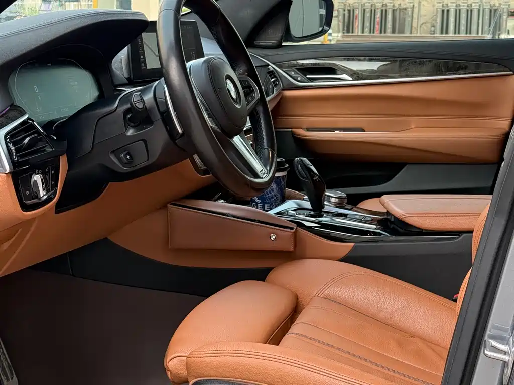 BMW 6 Series GT 630 i M Sport Package