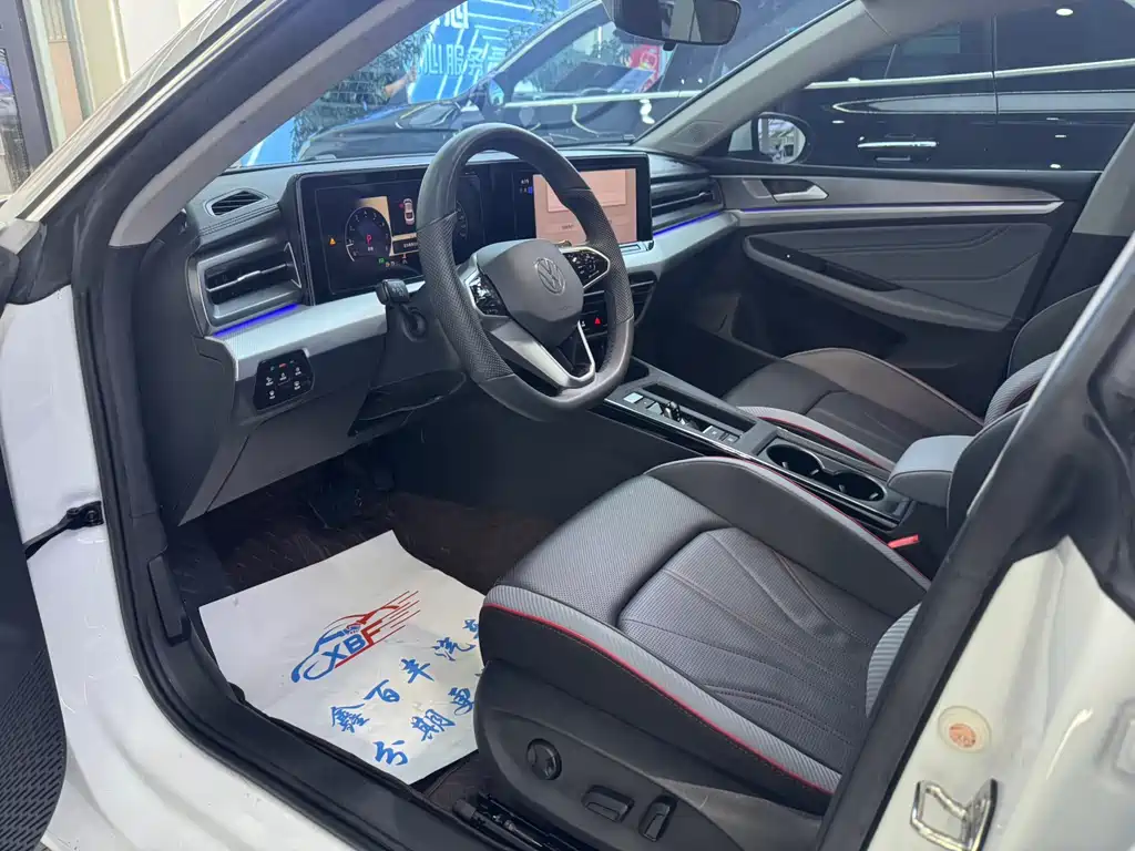 Lamando Lamando L 280 TSI DSG Spicy Cool